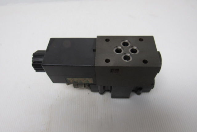 Kayba DGA-ACB-02-D24-CLS-L-4 Hydraulic Solenoid Directional Control Valve 24VDC
