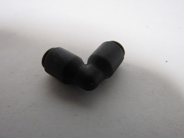 Legris 3102 53 00 Nylon Push-to-Connect Fitting 90° Union Elbow 1/8" Lot of 10
