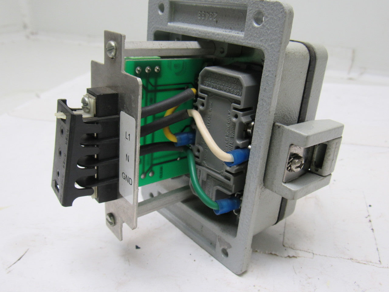 IME CPP-J109/CDR-J100 Allen Bradley DH + Programming Port/Duplex Receptacle