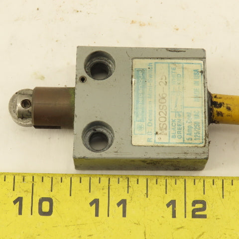 Telemecanique MS02S06-25 125/250VAC 5A Roller Plunger Limit Switch