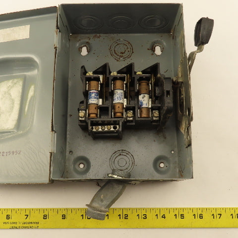 Square D D 321-N 30A 240V 3Ph 3 Pole Fused Safety Disconnect Switch