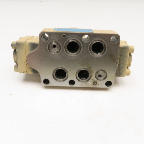 Vickers DG4V-3S-6C-VM-FW-B5-60 4/3 Float Center Hydraulic Pilot Valve 120V