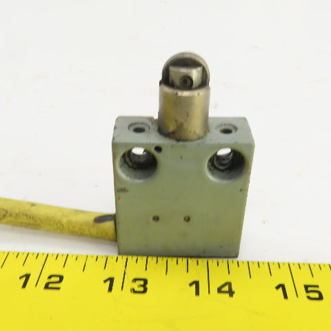 Square D MS02S0206 Class 9007 120/250VAC Roller Plunger Limit Switch