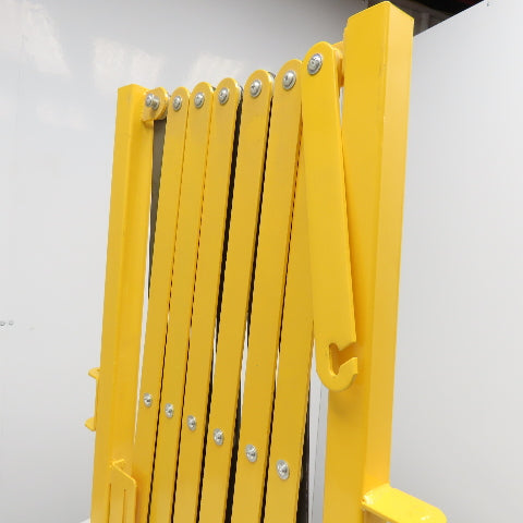 North American Safety Versa-Guard VG-1000 Retractable Gate Barrier 11-1/2' Long