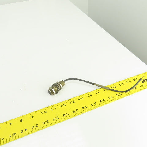Balluff BN3-1804-Y-J Threaded Barrel Photoelectric Sensor