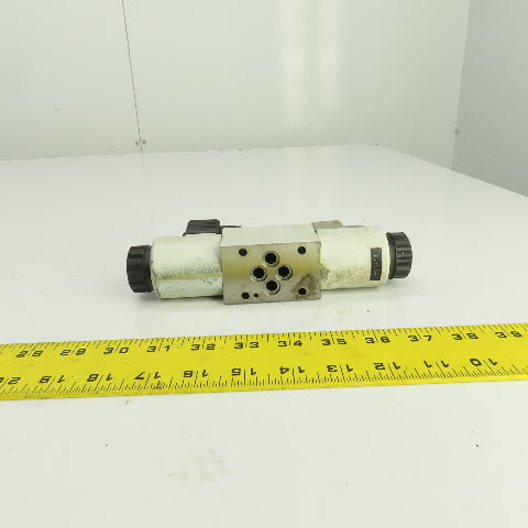 Krauss Maffei R900934614 Double Solenoid Hydraulic Directional Valve