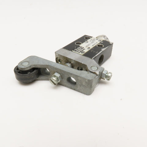Parker 404211000 1/8" NPT Manual Air Control Valve 3/2 Position 150PSI