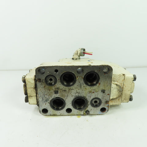 Vickers DC5S4 069A E 5* Directional Control Valve 115V Coil W/ Manifold