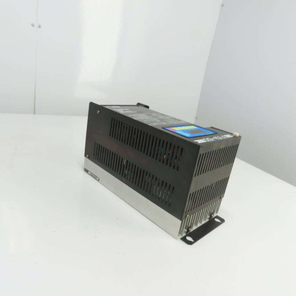 Fuji FVR015G5B-2 Variable Frequency AC Drive 200-230V 8A 50/60Hz