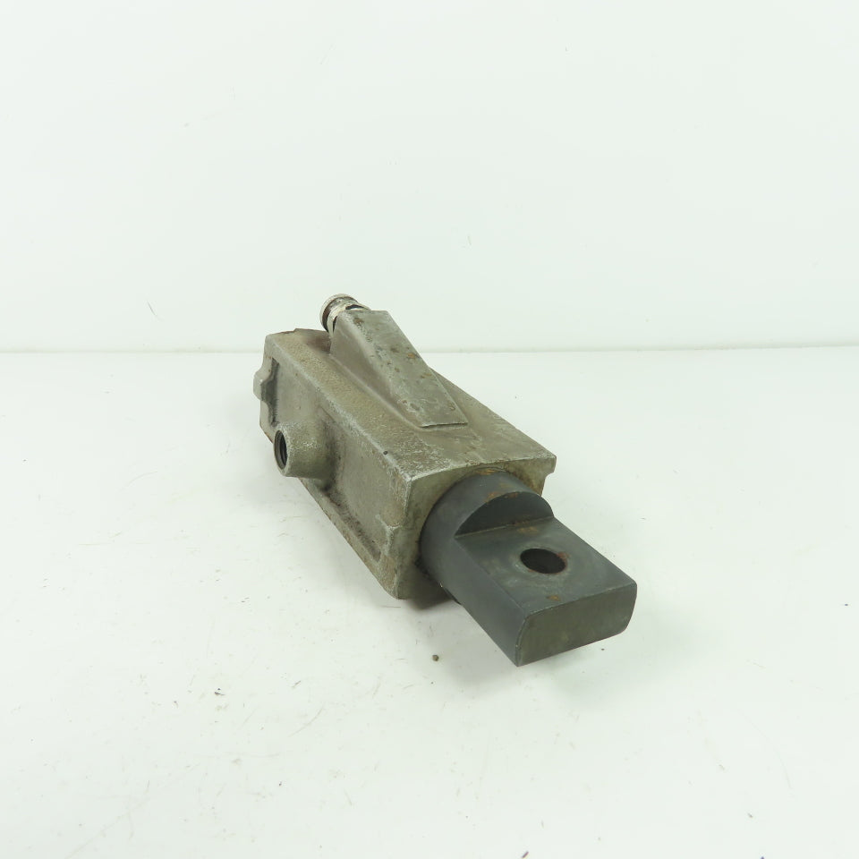 Cleveland Vibratory 1-1/4" SA Spring Activated Piston Air Vibrator