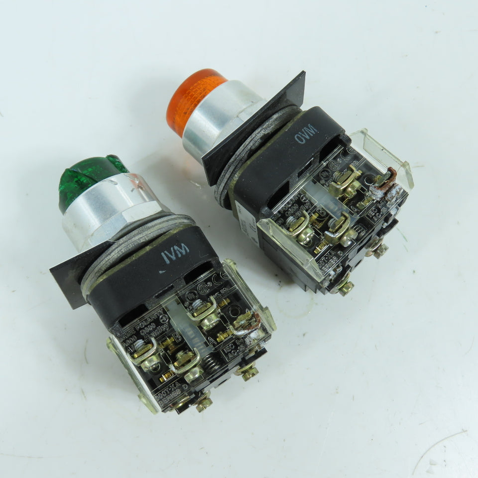 Allen Bradley 800T-PB16 Amber & Green Momentary Contact Push Button 120V Lot/2