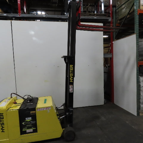 Hyster W40ZC 4000 Lb 24V Walkie High Lift Pallet Stacker 100" Lift -2020 Battery