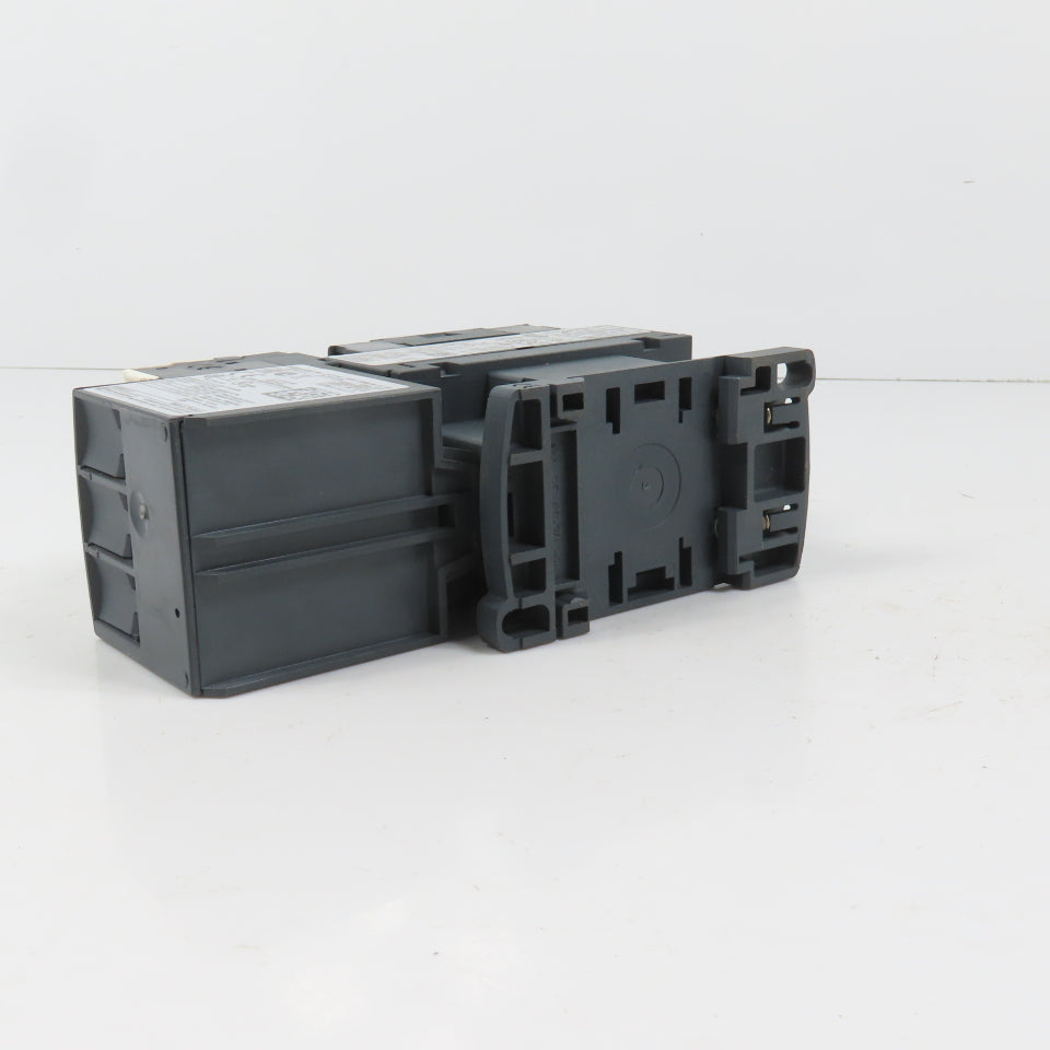 Schneider LC1D09M7 600VAC Contactor 7.5HP 220V Coil W/ LR3D07 Overload 1.6-2.5A