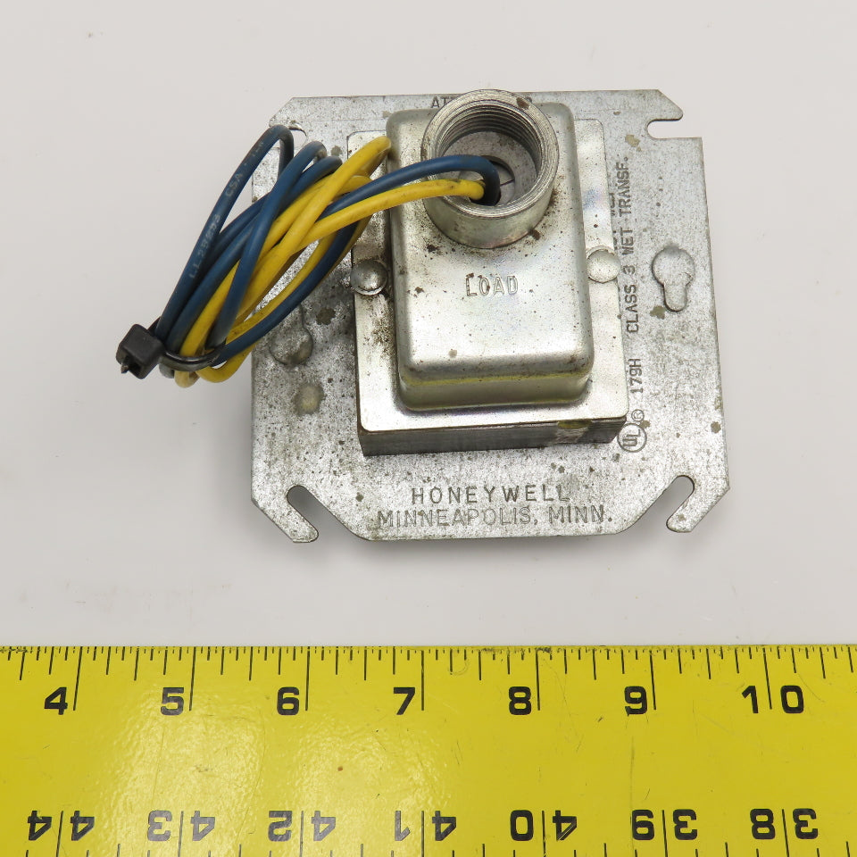 Honeywell AT72D 1048 2 120V 50/60Hz Transformer 24V Secondary 38VA