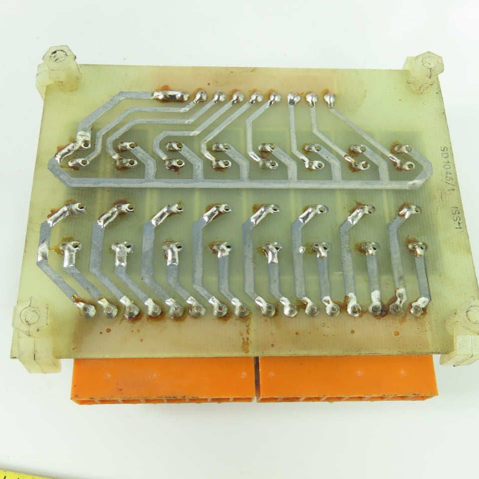 SD 1045/1 ISS.1 Circuit Board W/ (8) Gunther Relay WG-A8 6B 02