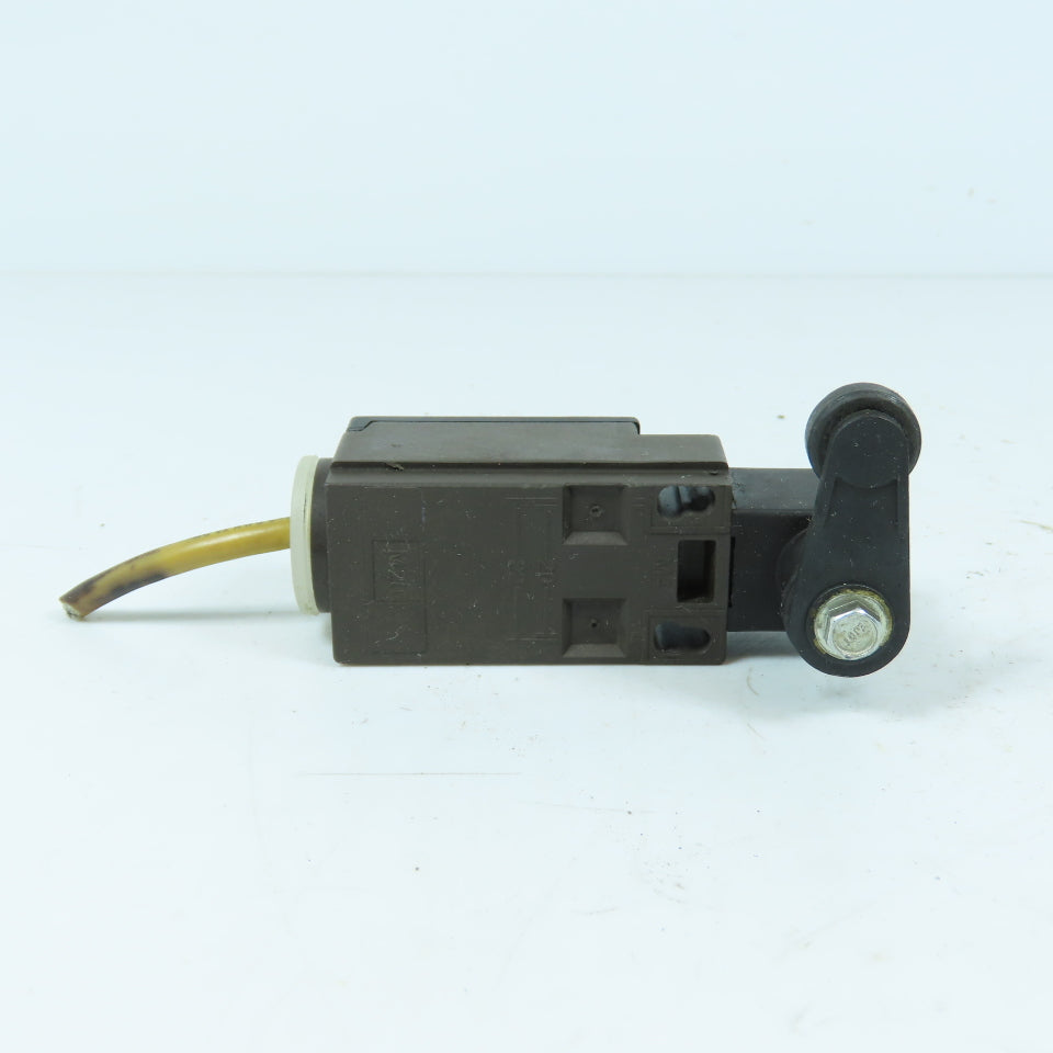 Schmersal ZV1H 236-11z-U180 Roller Snap Action Limit Switch, IP67, AC-15 500V