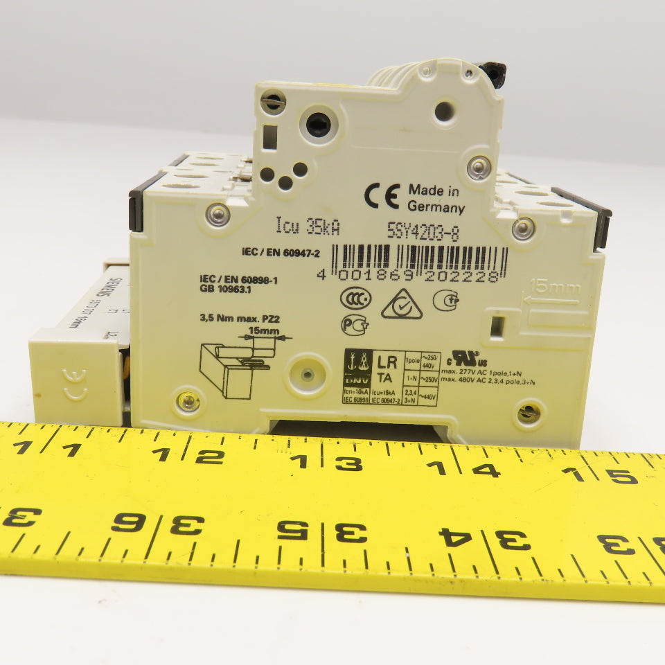 Siemens 5SY4203-8 400V 2 Pole Circuit Breaker W/ Auxiliary Circuit Assembly
