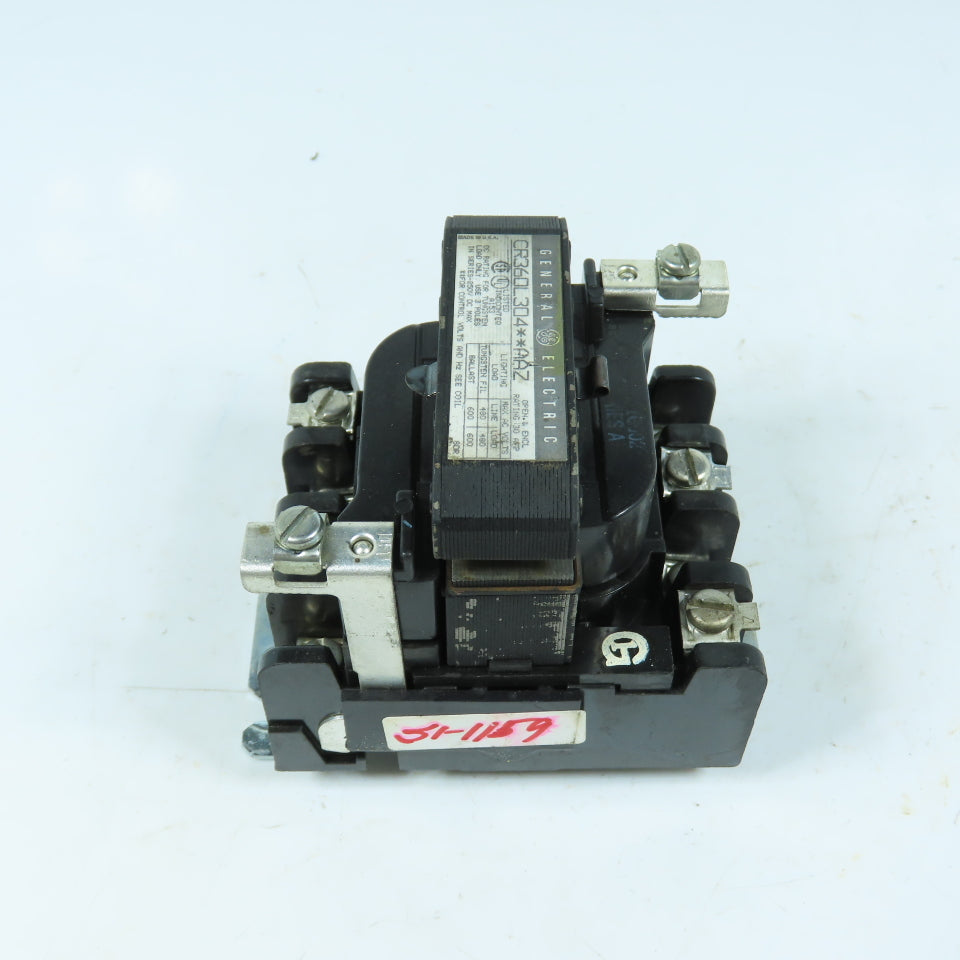 General Electric CR360L304AAZ Lighting Contactor 30A 480V Line/Load 600V Ballast