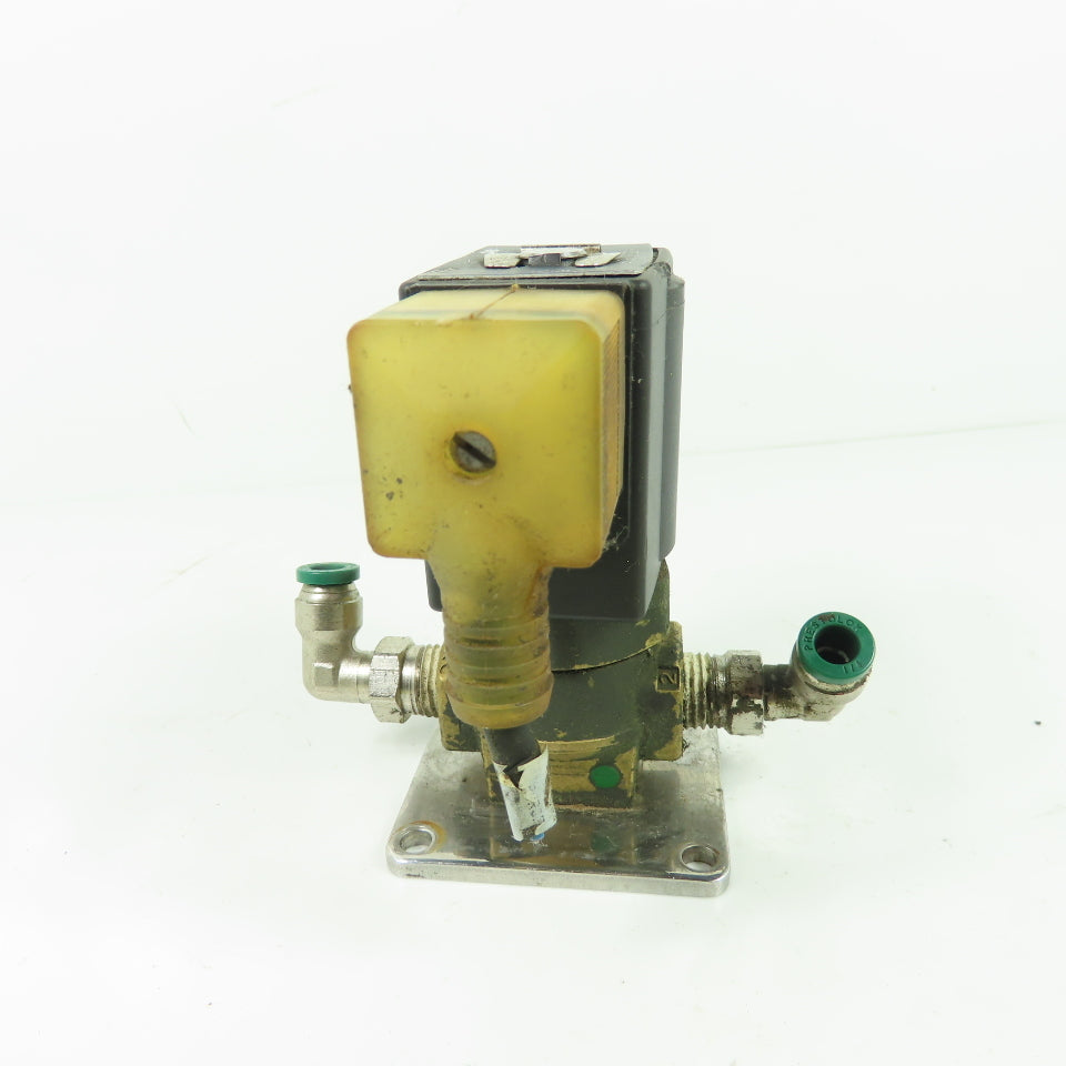 SMC VX3330V-02N-5D01-B 3-Port Solenoid Valve 1/4" NPT 24VDC