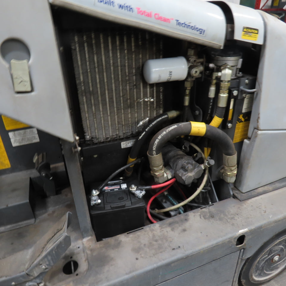 Advance Nilfisk Captor 4800 LPG Ride On Floor Sweeper Scrubber 62" Sweep 1970Hrs