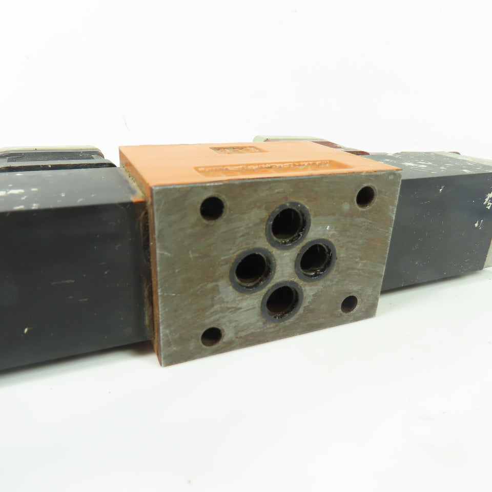 Mannesmann Rexroth 4WE 6 H53/A G24NK4 Dual Solenoid Hydraulic Valve 24V DC