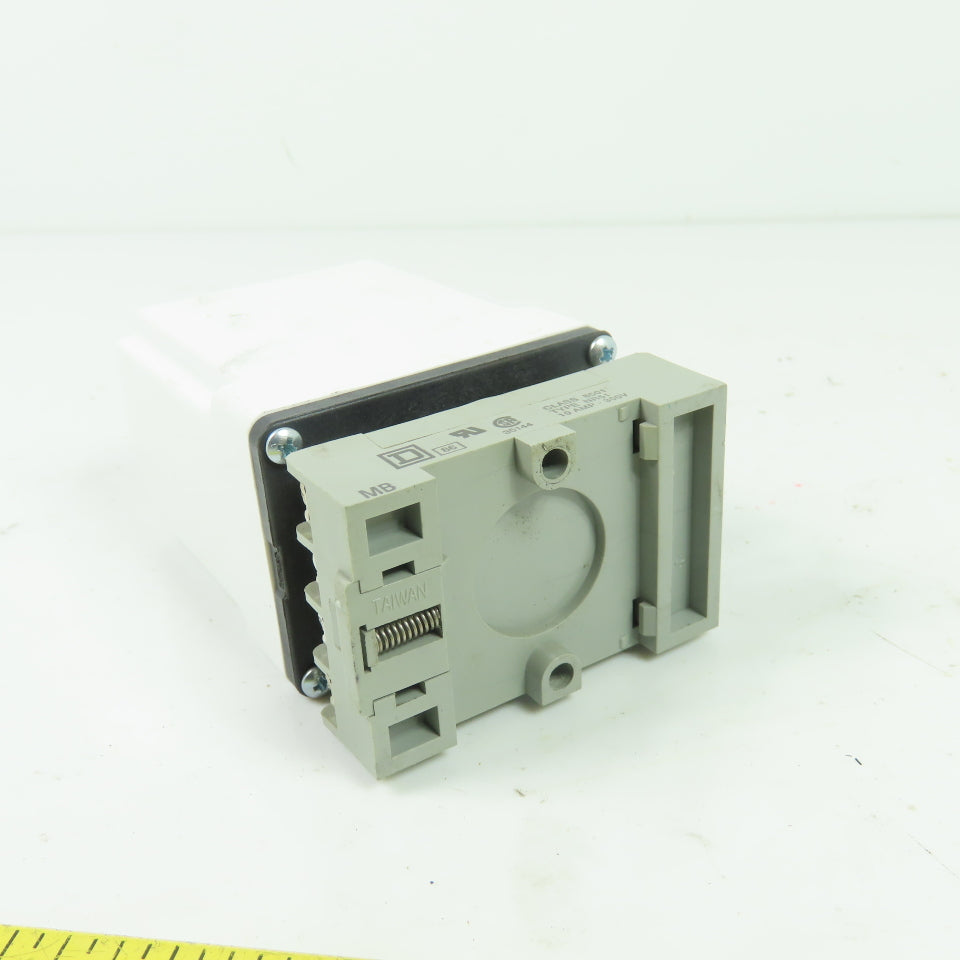 Square D 9050JCK5F1V20 Repeat Cycle Timing Relay 120VAC 110VDC With Socket