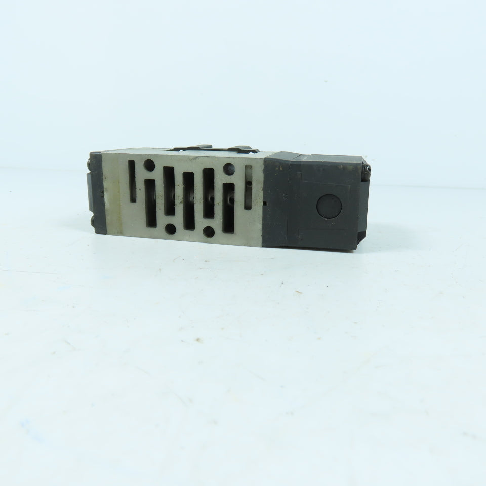 SMC VS7-6-FG-S-3Z Pneumatic Solenoid Valve 110VAC ISO Interface