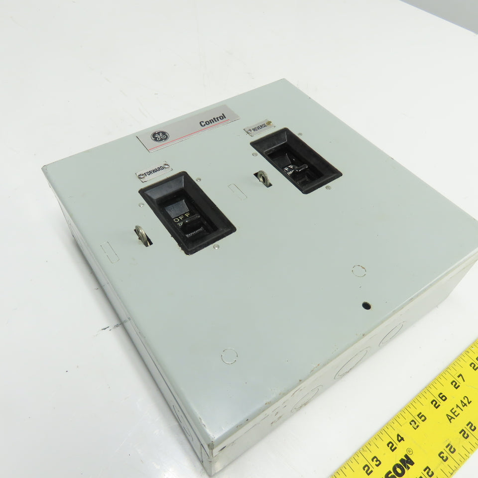 Ge CR1062R53C NEMA Size M-0 Forward/Reverse Manual Motor Starter 600VAC
