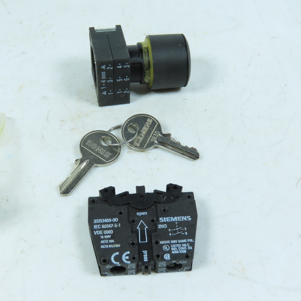Siemens 3SB3400-0D 3SB3 Series Key Selector Switch 22mm 2NO Contacts W/ Keys