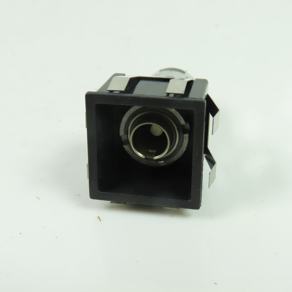 Dialight 44A393658-001 513-0311-810 Push Button Switch 3A 125VAC 6-Pin
