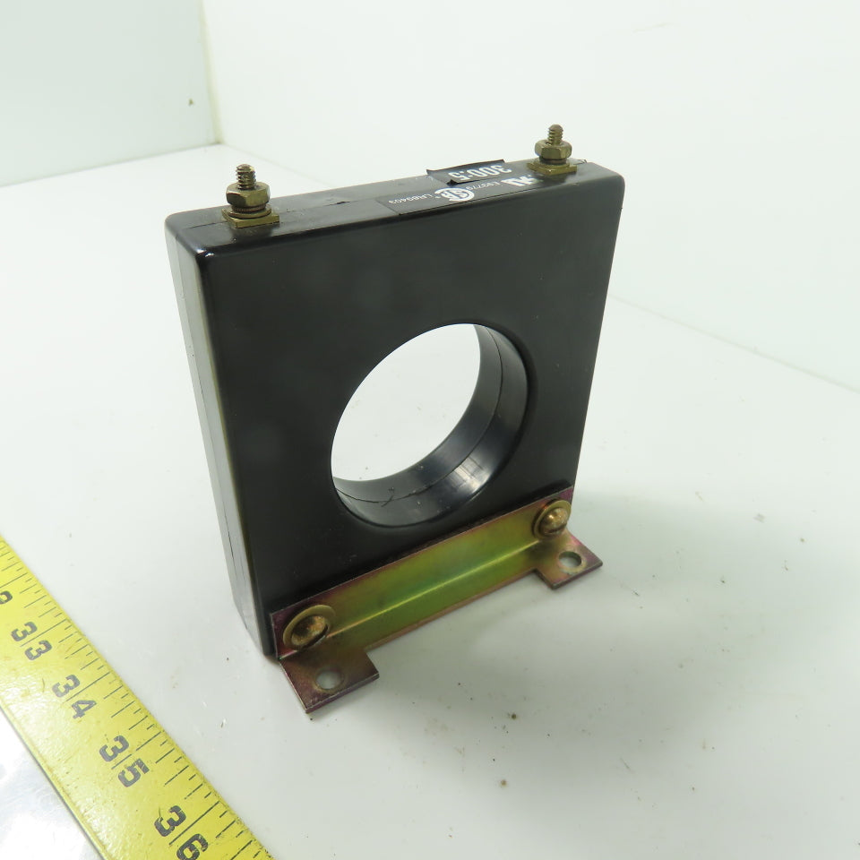 Instrument Transformers Inc. ASHT-301 300:5A Current Transformer 600V 50-400Hz