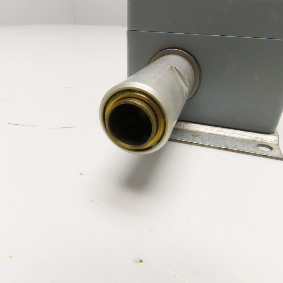 Rexroth 553 001 008 0 Flow Sensor 0-500 NL/min 200-1200 Hz 1/2" Push To Connect