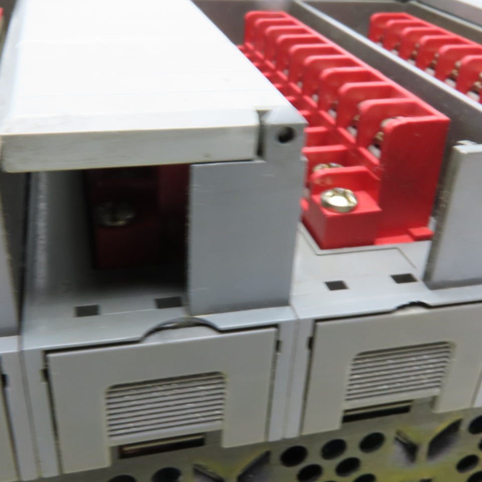 Allen-Bradley SLC 500 7-Slot Rack Power Supply 5/03 CPU (10) 1746-IA16 Input PLC