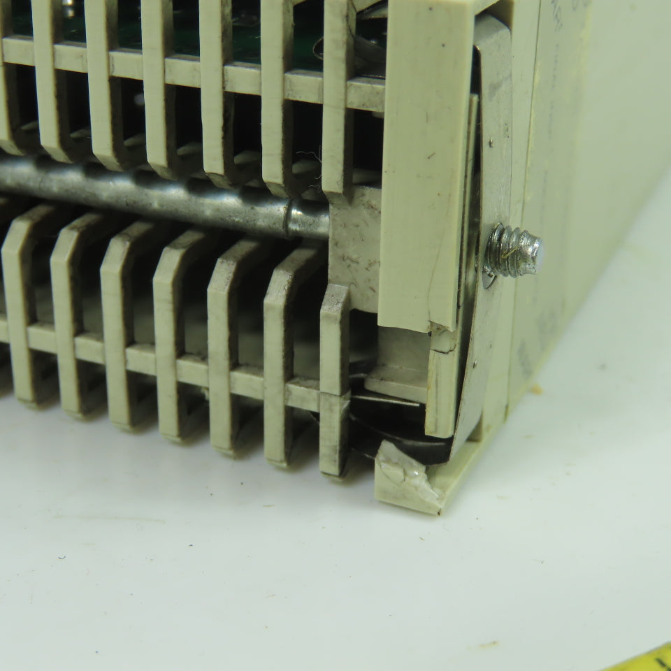 Schneider Automation 140DDO35300 TSX Quantum 24VDC 4x8 Source Output Module