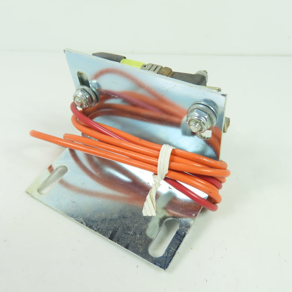 Honeywell V7-1B17D8-207 Roller Lever Micro Switch 11A 277VAC W/ Mounting Plate