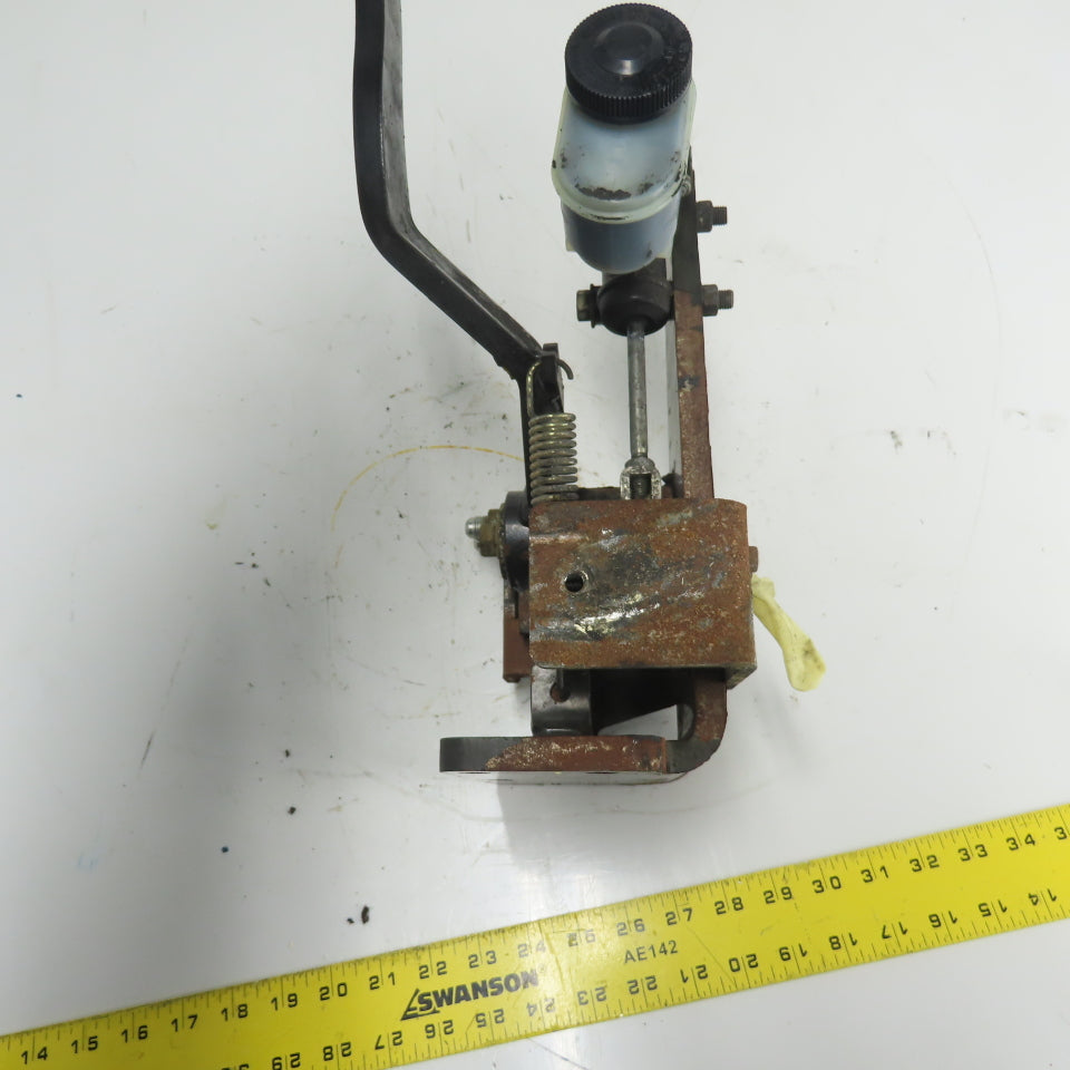 Caterpillar E5000 Forklift Brake Pedal Assembly W/ Miyaco Master Cylinder