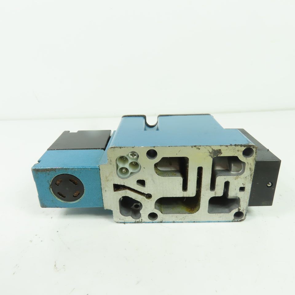 MAC 6213C-000-PM-111DA Pneumatic Solenoid Valve 25-150 PSI 120VAC