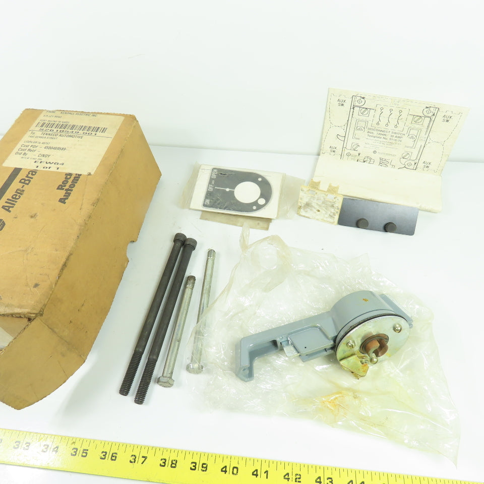 Allen-Bradley 1494R-N30 30A Rod Operated Disconnect Switch Handle Mechanism SerA
