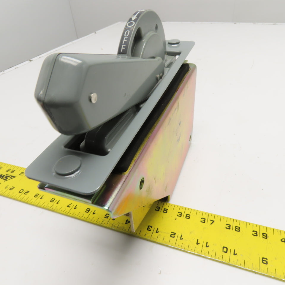 Allen Bradley Z-34080 Heavy Duty Rotary Operator Handle Mechanism with Faceplate