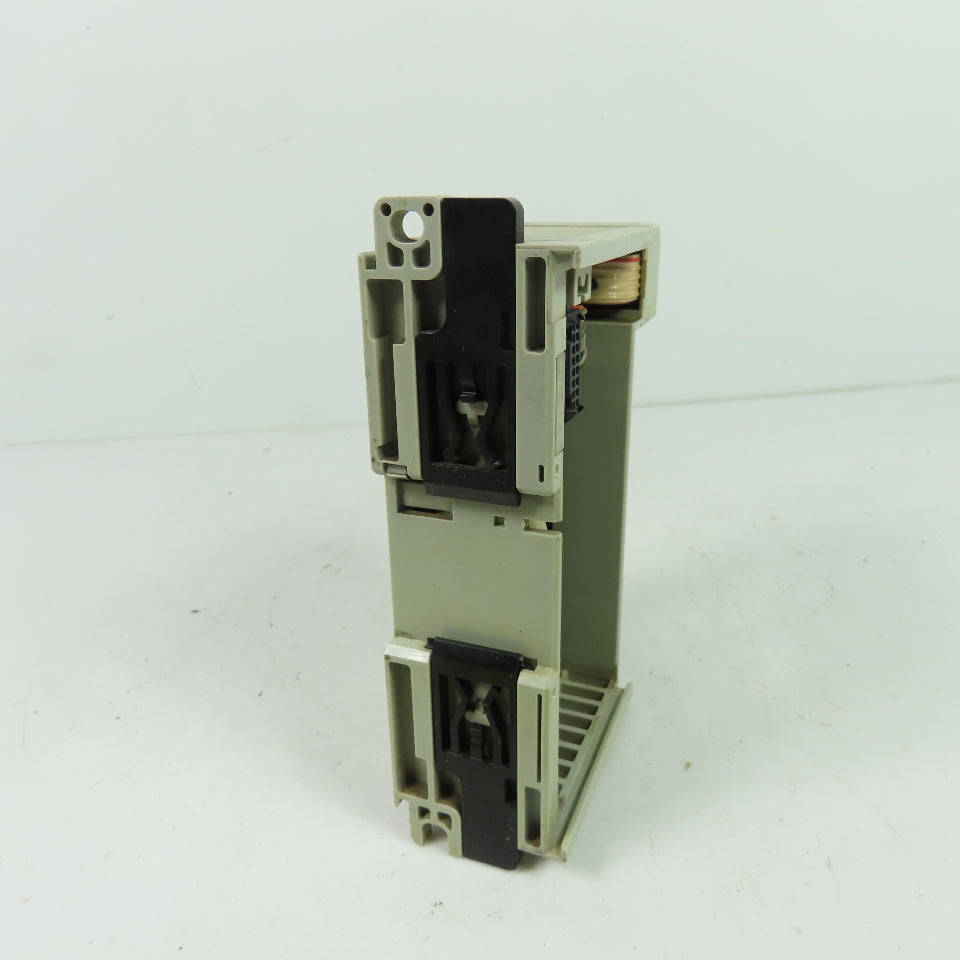 Allen-Bradley 1769-OB16P 16 PT 24VDC Elect-Fused Sourcing Output Module Ser B