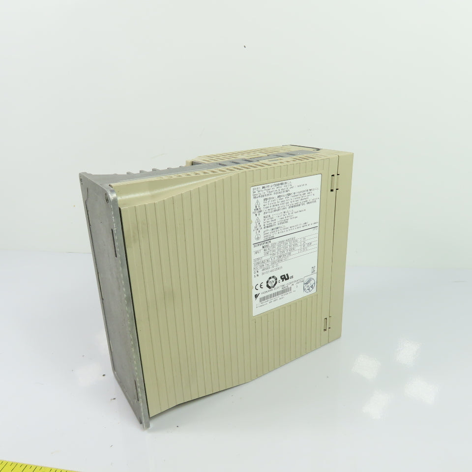 Yaskawa SGDV-3R8A01A002000 Sigma-5 Servopack Servo Drive 500W 3Ph 200-230V