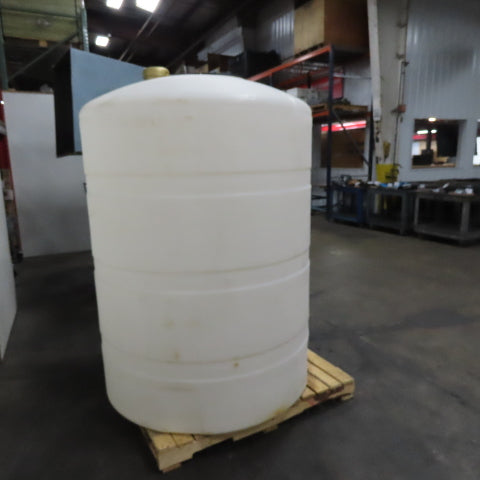 Norwesco 500 Gallon Vertical Non Corrosive Poly Chemical Storage Tank
