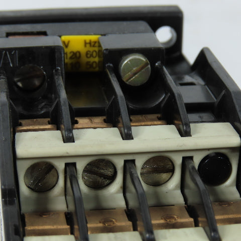 Siemens 3TB41 Motor Starter Contactor 120V 60Hz Coil 8-12.5A Overload Relay