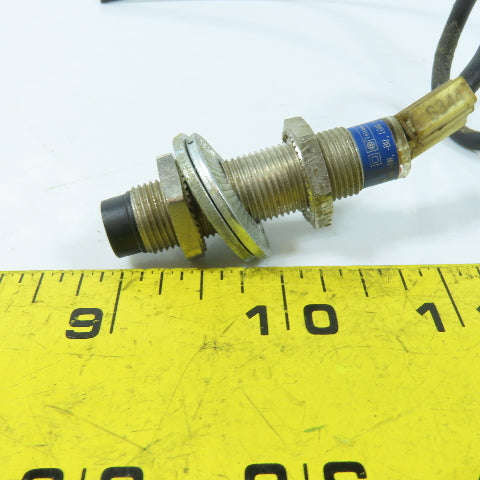 Telemecanique XS2M12PA370 12-28VDC Inductive Proximity Sensor M12