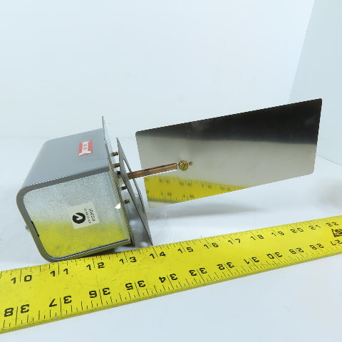 Johnson Controls F62AA-9C Air Flow Control SPDT 3.125" x 6.875" Paddle 115/230V