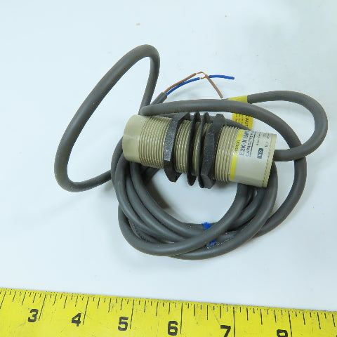 Omron E2K-X15MY1 Capacitive Proximity Switch 100-240VAC Lot Of 2