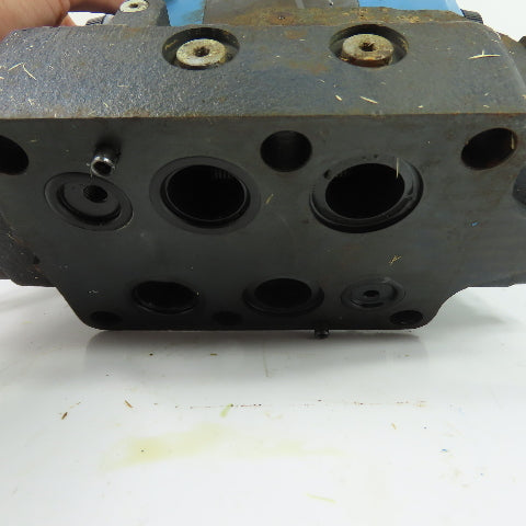 Vickers DG4V-3-6C-M-FW-B6-60 DG5S-8-2C-M-FW-B6-40 Directional Control Valve 120V