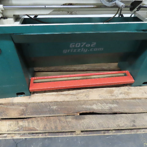 Grizzly G0782 13" x 40" Gearhead Floor Lathe 220V 1Ph 2Hp Tested