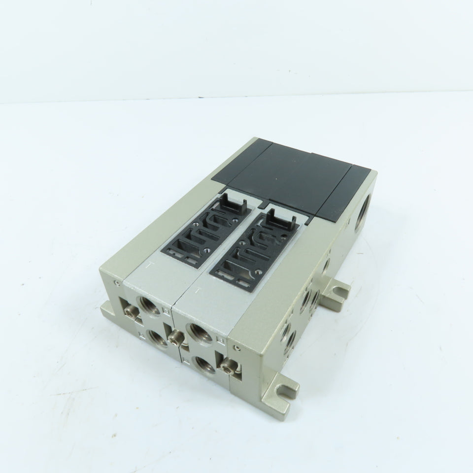 SMC 2-Station Pneumatic Solenoid Valve Manifold For VFS Series Valves