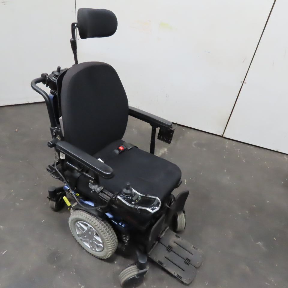Quantum Q6 Edge Q6 Edge Power Wheelchair With Headrest And Footrest